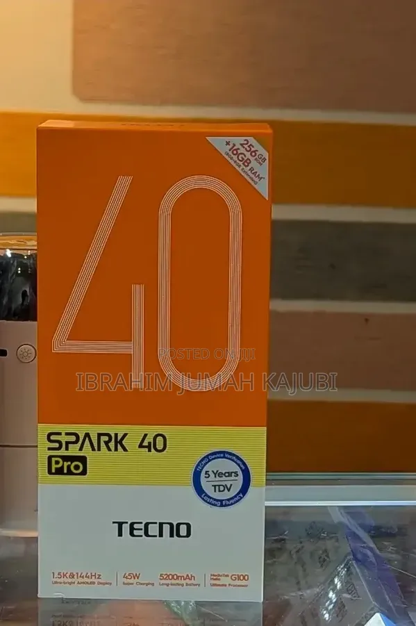 New Tecno Spark 40 Pro 256GB White - 1
