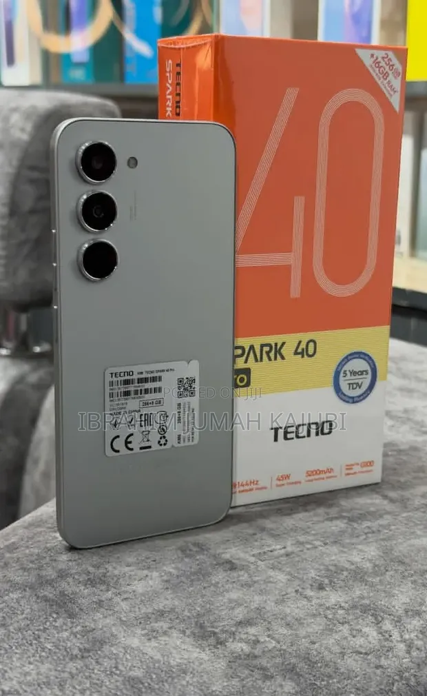 New Tecno Spark 40 Pro 256GB Gray - 1