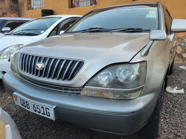 Toyota Harrier 2.2 16V 2003 Silver - 1