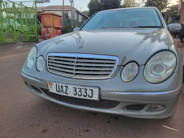 Mercedes-Benz E320 2006 Brown - 1