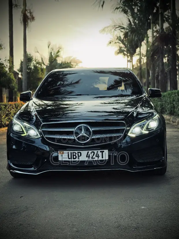 Mercedes-Benz E250 2015 Black - 1