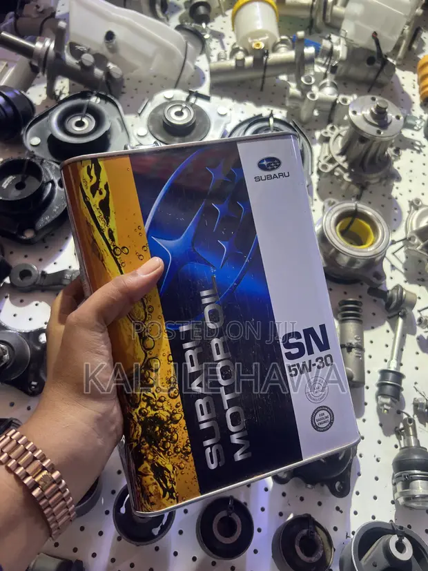 Subaru 5W-30 Fully Synthetic Engine Oil - 1