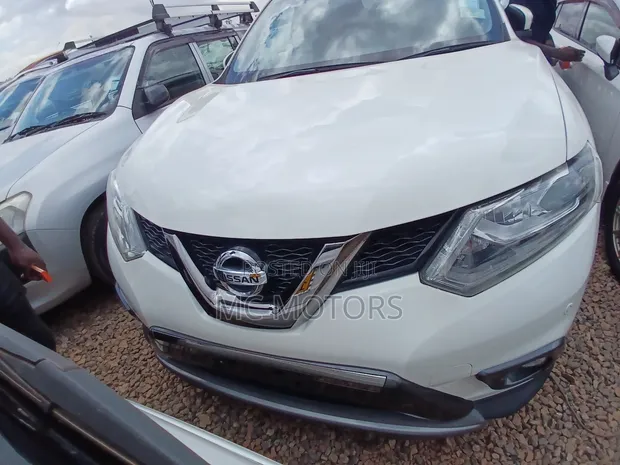Nissan X-Trail 2016 White - 1