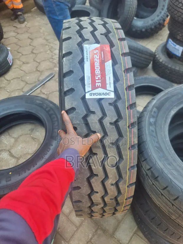 315/80R22.5 Tyres for Big Trucks and Lorries - 1