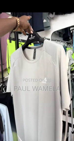 Adidas Unisex T-Shirt
