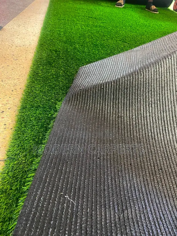Comfortable Artificial Turf - 1