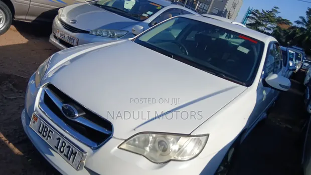 Subaru Legacy 2007 White - 1