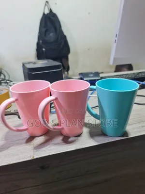 Large Handle Plastic Cups - 12 Pieces