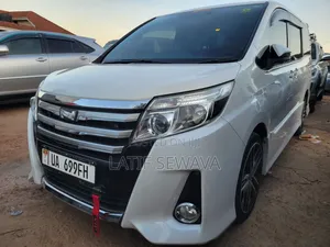2014 Toyota Noah 2.0 FWD (6 Seater) White
