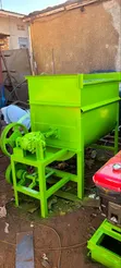 500kg Diesel Engine Animal Feed Mixer - 2
