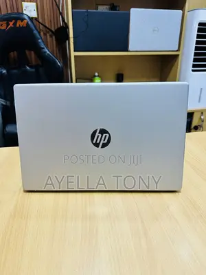 HP Pavilion 15-cs3063cl Laptop: Core i5, 8GB RAM, 512GB SSD