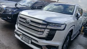 Toyota Land Cruiser Prado ZX LC300 2023
