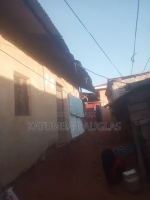 Kamwokya Commercial Land for Sale - 35 Decimals