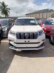 Toyota Land Cruiser Prado 2018 White - 1