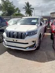 Toyota Land Cruiser Prado 2018 White - 2