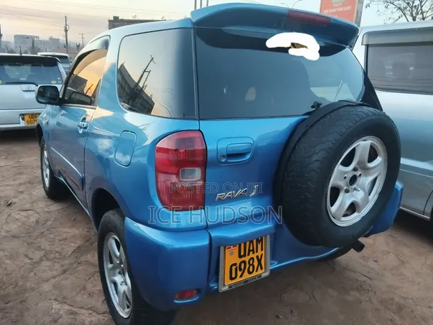 Toyota RAV4 2004 Blue - 1