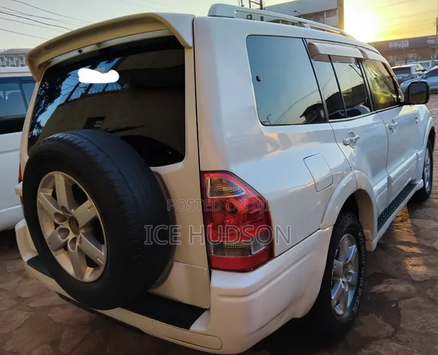 Mitsubishi Pajero 2006 White - 1