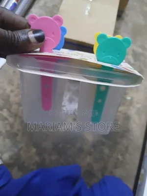 Popsicle Maker with Colorful Reusable Handles