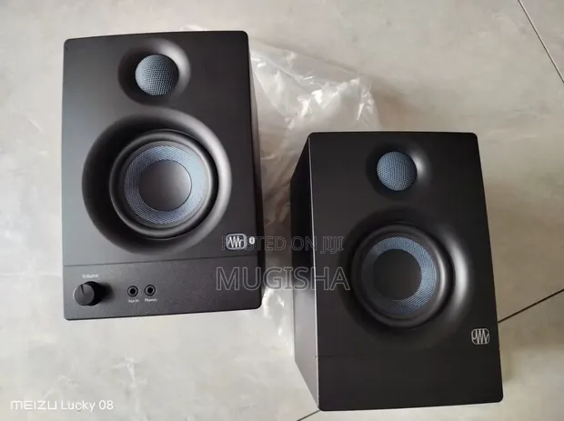 PreSonus E3.5BT Studio Monitors - 1