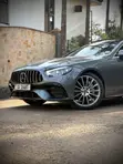 Mercedes-Benz E400 2022 Gray - 1
