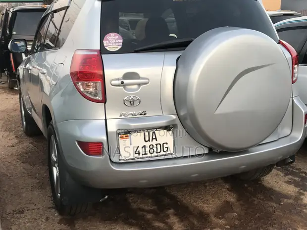 Toyota RAV4 2008 Silver - 1