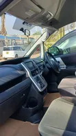Toyota Noah 2013 White - 2