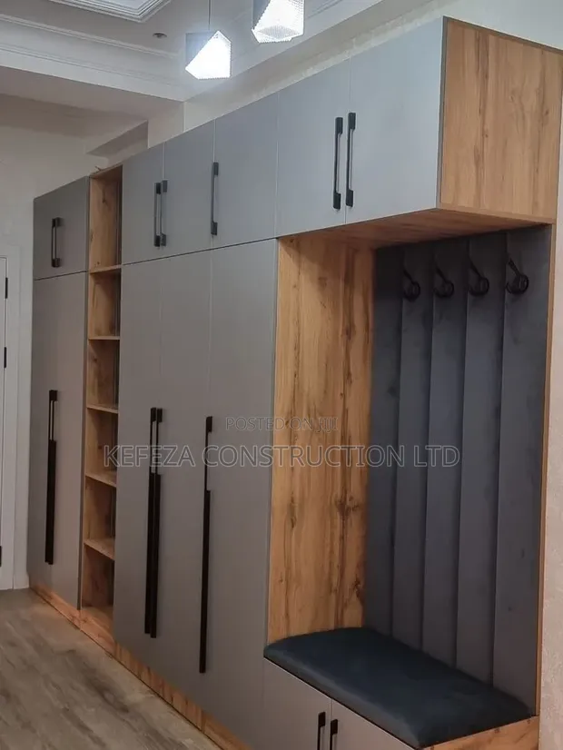 Grey Built-in Wardrobes with Soft-Close Mechanism - 1