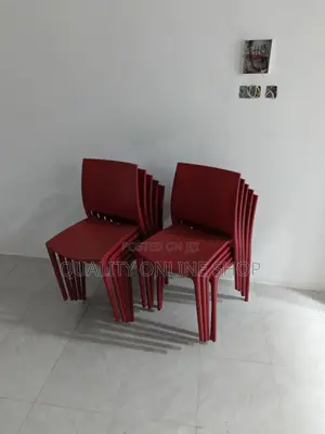 Stylish Portable Plastic Chairs - Red