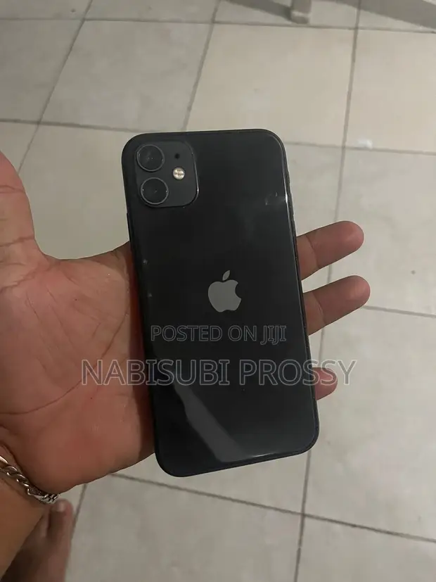 Apple iPhone 11 128GB Black - 1