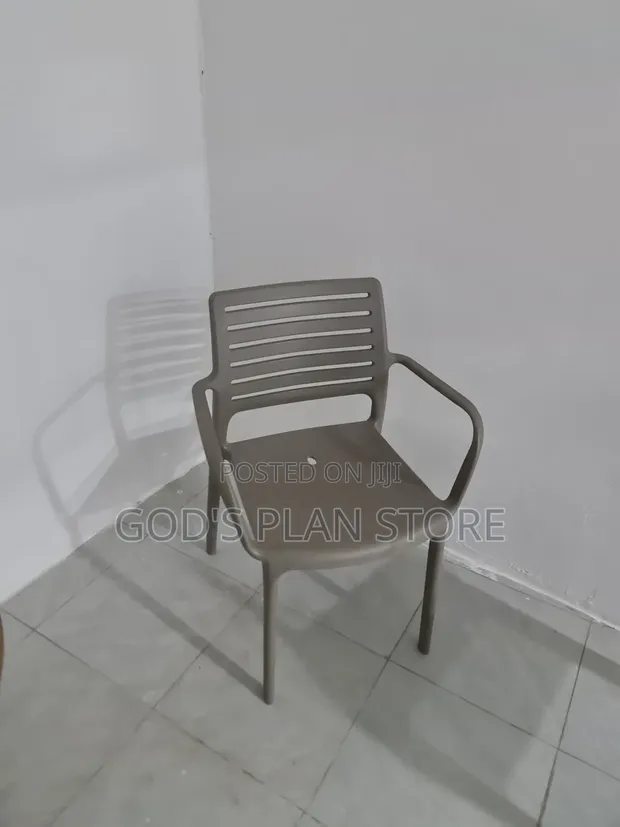 Exterior Gray Plastic Dining Chairs (Set of 4) - 1