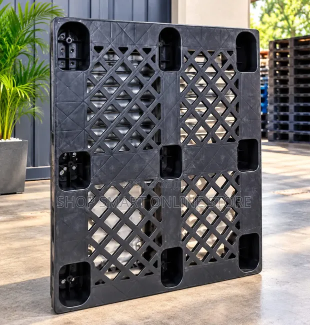 Heavy Duty Plastic Pallets - Brand New - 1