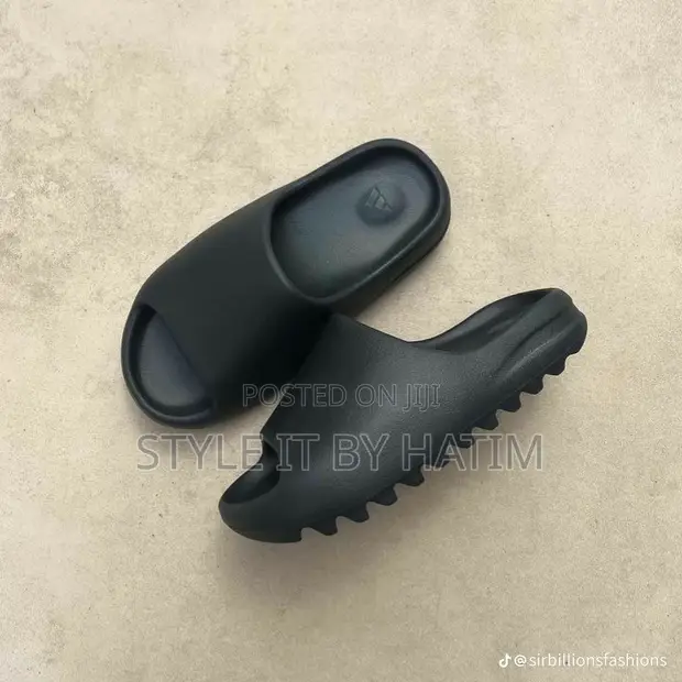 Yeezy Slides - 1