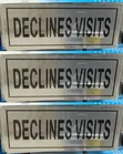 5 Pieces 'Declines Visits' Self-Adhesive Sign - 1
