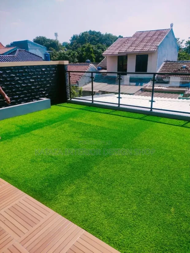 Artificial Grass Carpet - Backyard Quality - 1