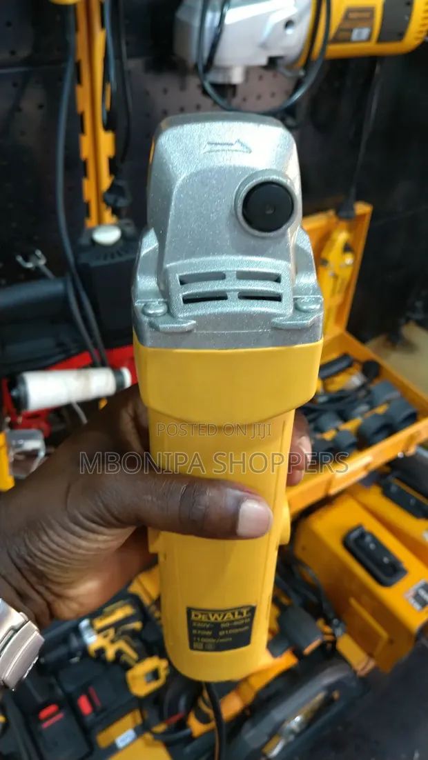 Dewalt 870W Heavy Duty Angle Grinder - 1