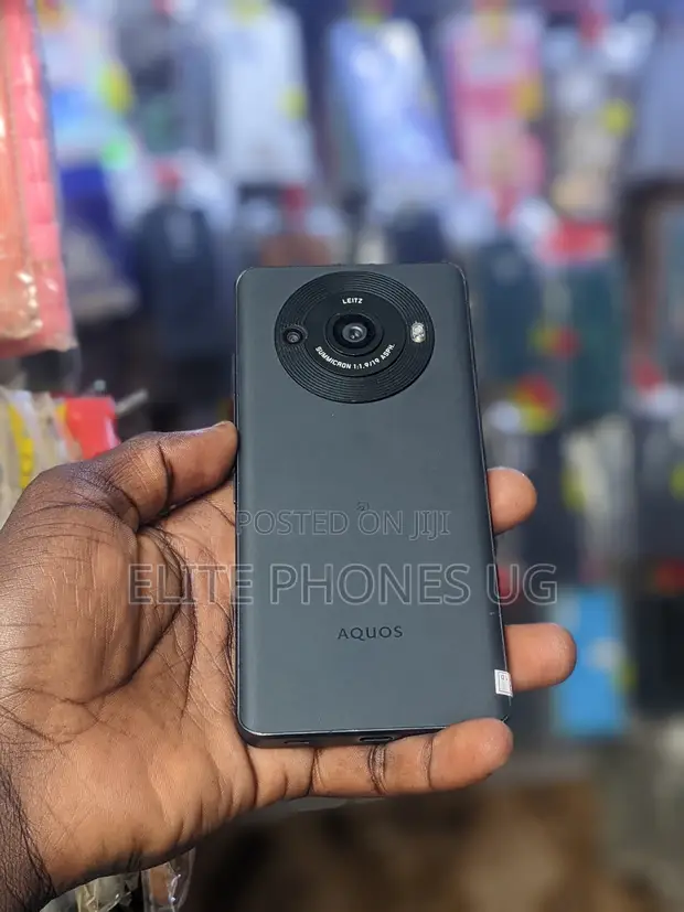 Sharp Aquos R8s Pro 256GB Gray - 1