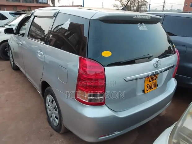 Toyota Wish 2007 Silver - 1