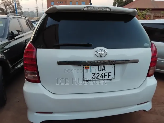 Toyota Wish 2006 White - 1