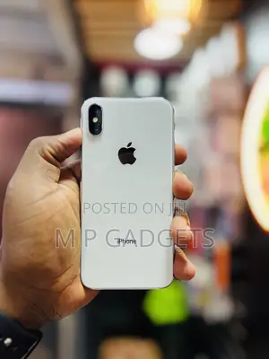 Apple iPhone X 256GB White