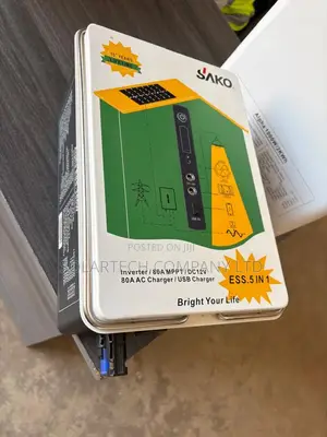 SAKO Alpha 1000Wh Solar Power Station with DC & AC Output
