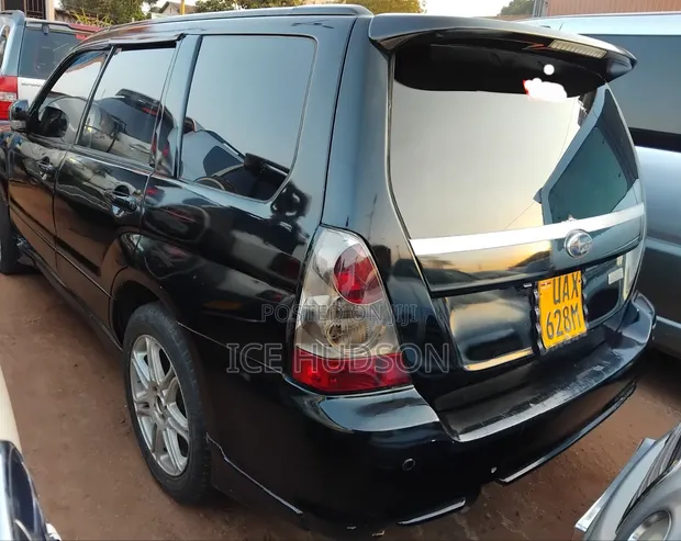 Subaru Forester 2004 Black - 1