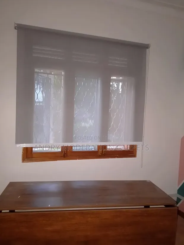 Scroll Blind Office Curtains - 1