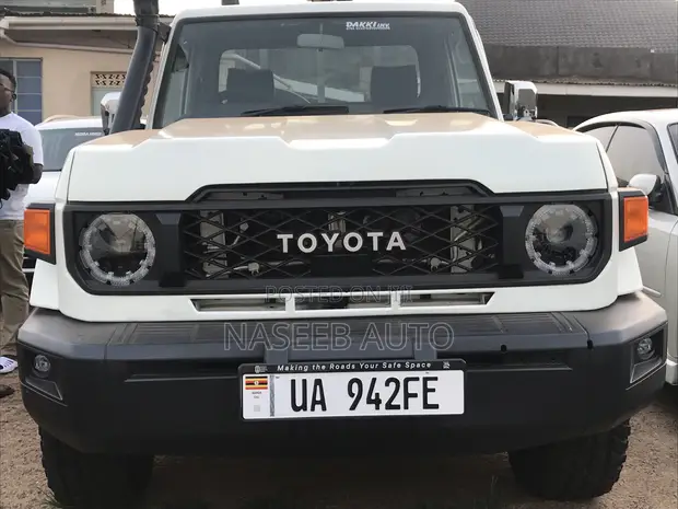 Toyota Hilux 2017 (Face-lifted to 2025) Single Cab Diesel - 1