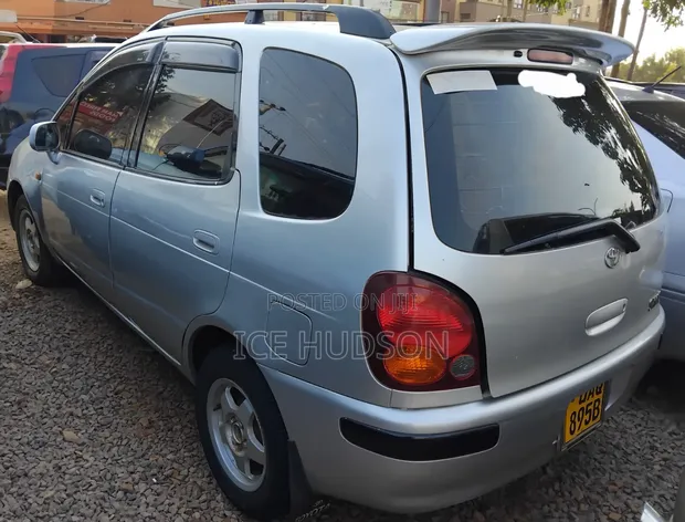 Toyota Corolla Spacio 2002 Silver - 1