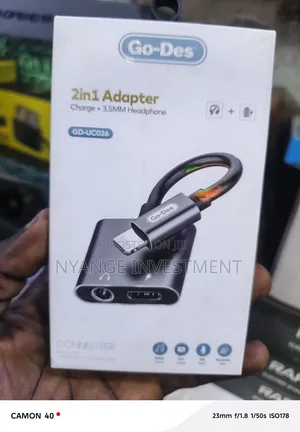 Go-Des 2-in-1 Lightning to 3.5mm Adapter