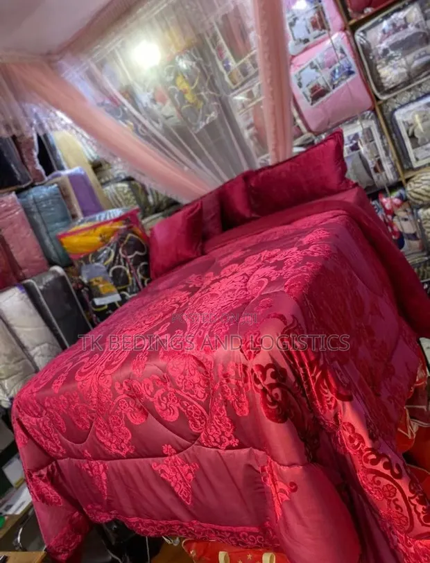 6-Piece Velvet Bed Cover Set - 1