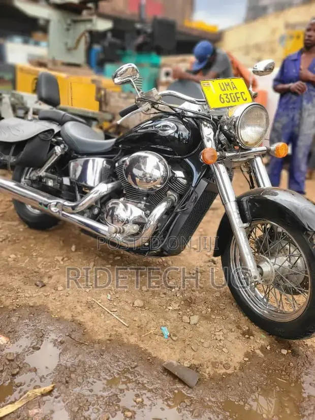 Honda 2017 Black Cruiser - 1