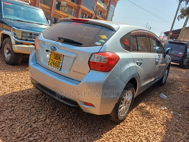 Subaru Impreza 2014 Silver - 1