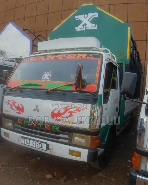Mitsubishi Canter Truck 1998 White - 1