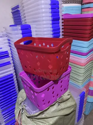 Plastic Basket Organizer - Medium Red